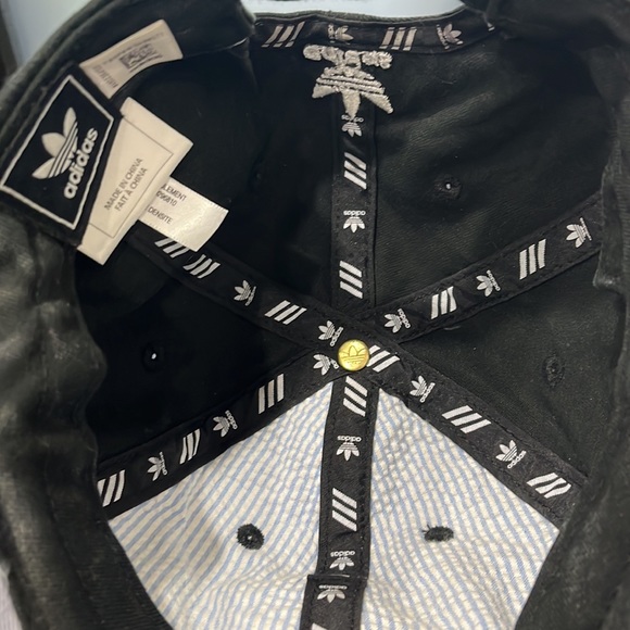 Adidas hat - Picture 3 of 3